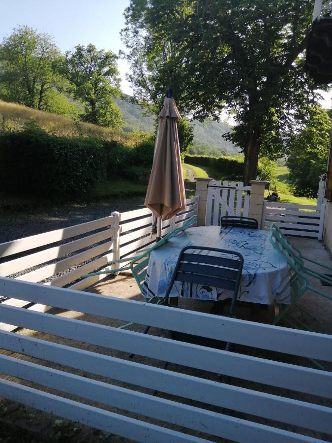 Maison A La Campagne Au Coeur Du Cantal Dept 15 Marmanhac Екстер'єр фото